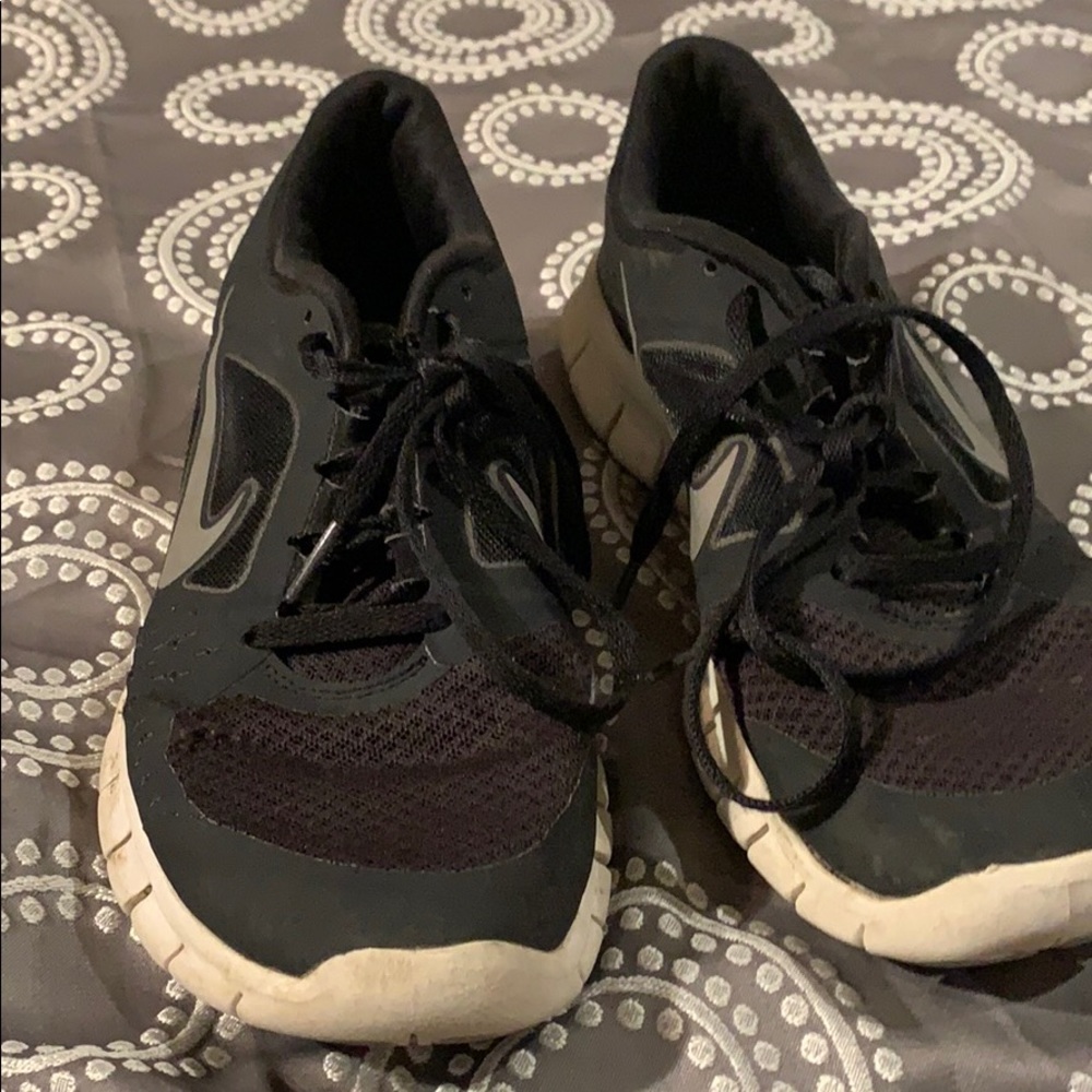 Women’s 6.5 Nike Athletic Shoes good condition